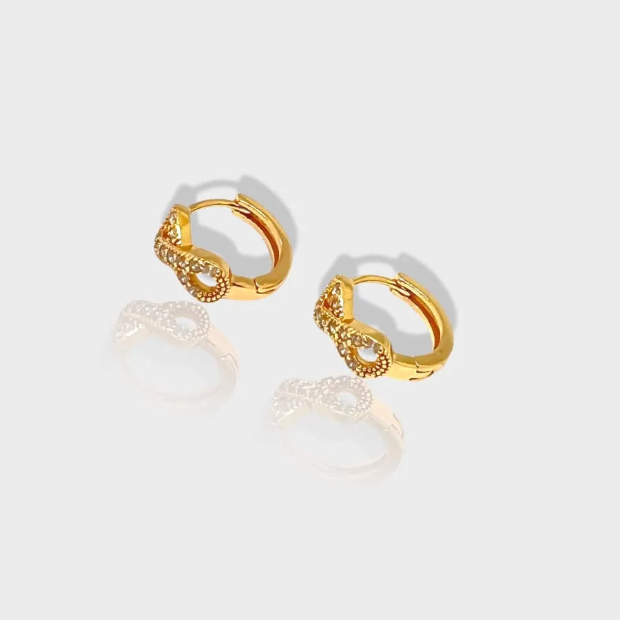 Infinity cz huggies earrings in 18k of gold plated