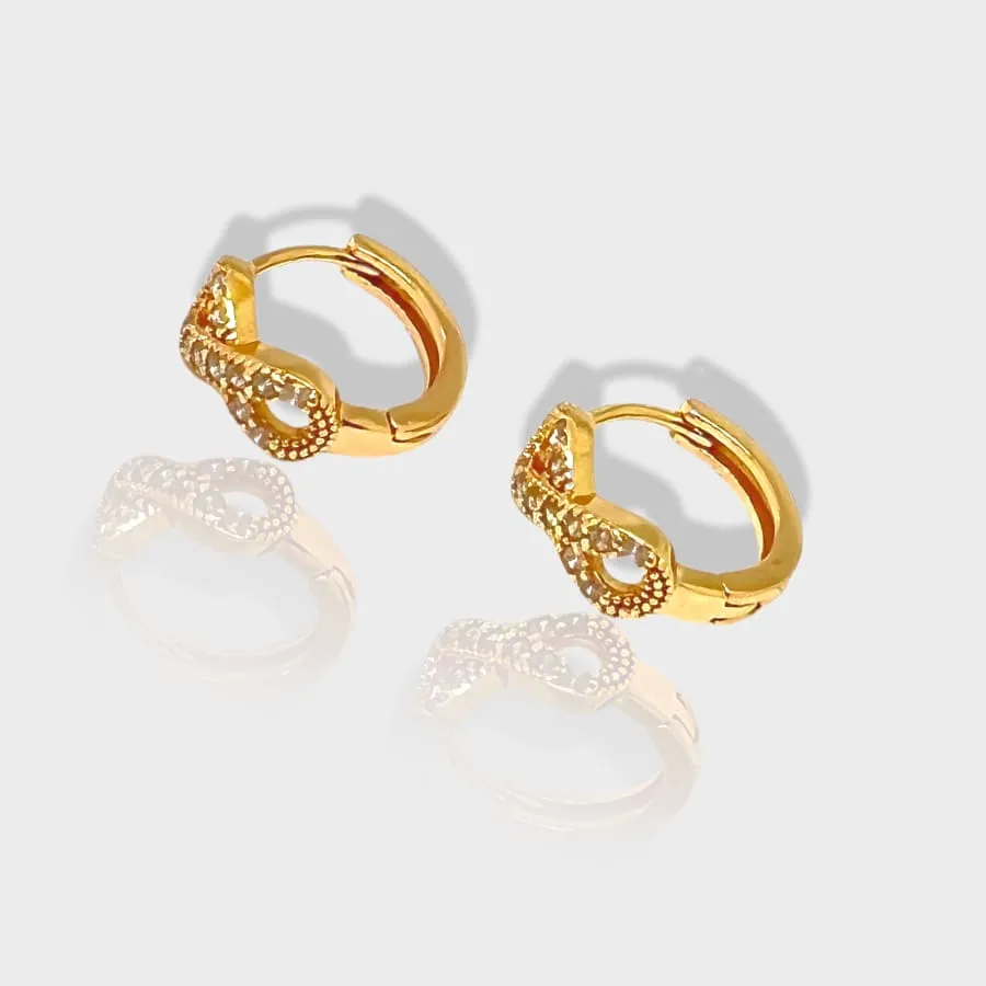 Infinity cz huggies earrings in 18k of gold plated