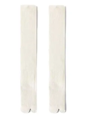 Knee-High Ribbed Tabi Socks - White