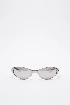 Metal frame charm sunglasses--Runway Show-