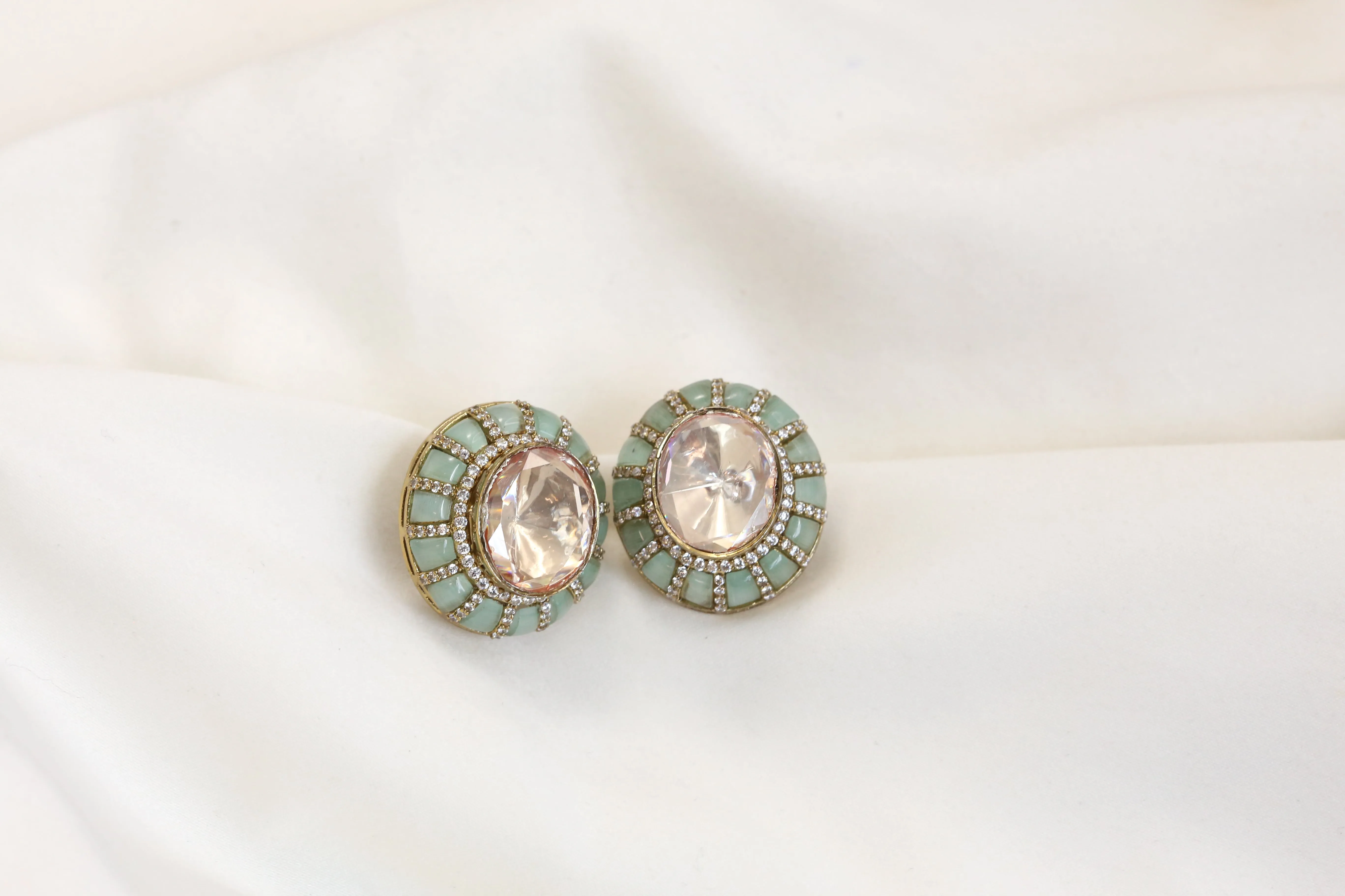 Premium Kundan & Real Moissanite Studs