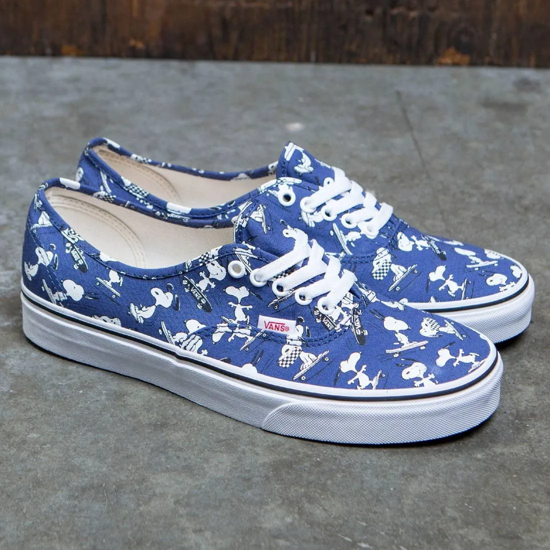 Vans x Peanuts Men Authentic - Snoopy Skating (blue)