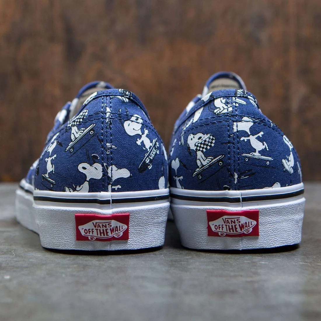 Vans x Peanuts Men Authentic - Snoopy Skating (blue)